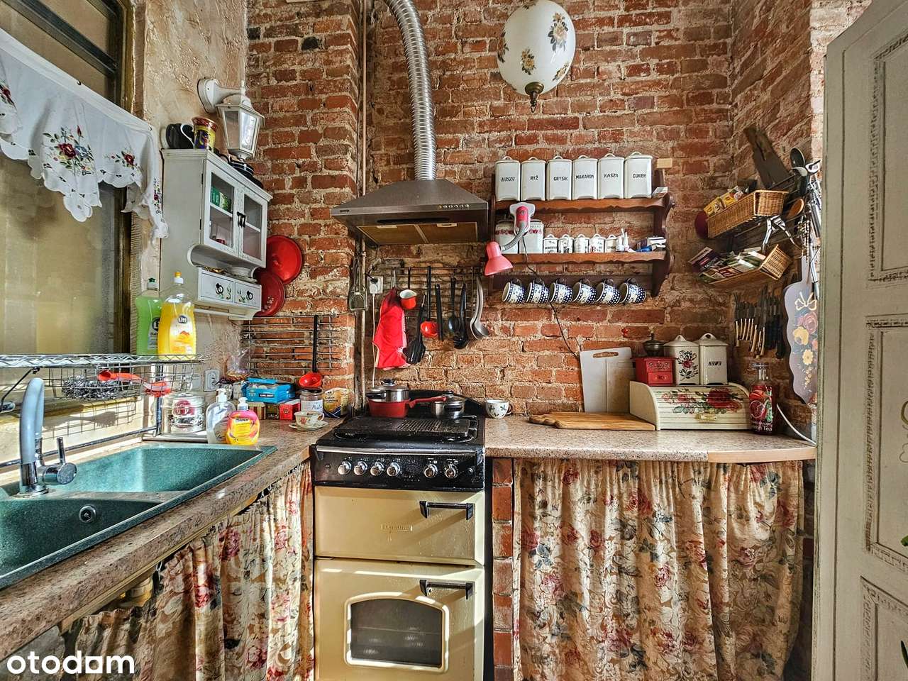 Duża i wyjątkowa kawalerka w ścisłym centrum-5