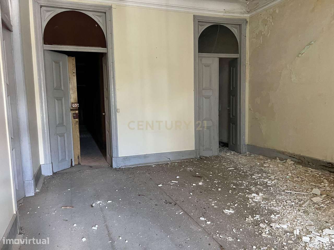 Investimento Premium na Figueira da Foz – Prédio na Praça 8 de Maio - Grande imagem: 4/14