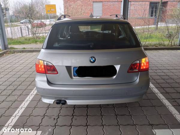 BMW Seria 5 523i - 7