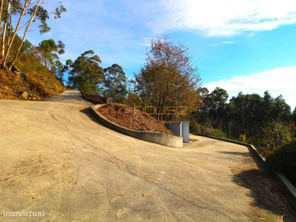 Moradia pronta habitar na Montanha - 1ha de Terreno-47