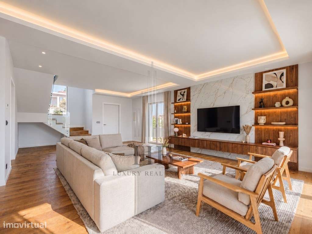 Moradia T4 de Luxo com Piscina Privativa e Jardim | Mafra-12