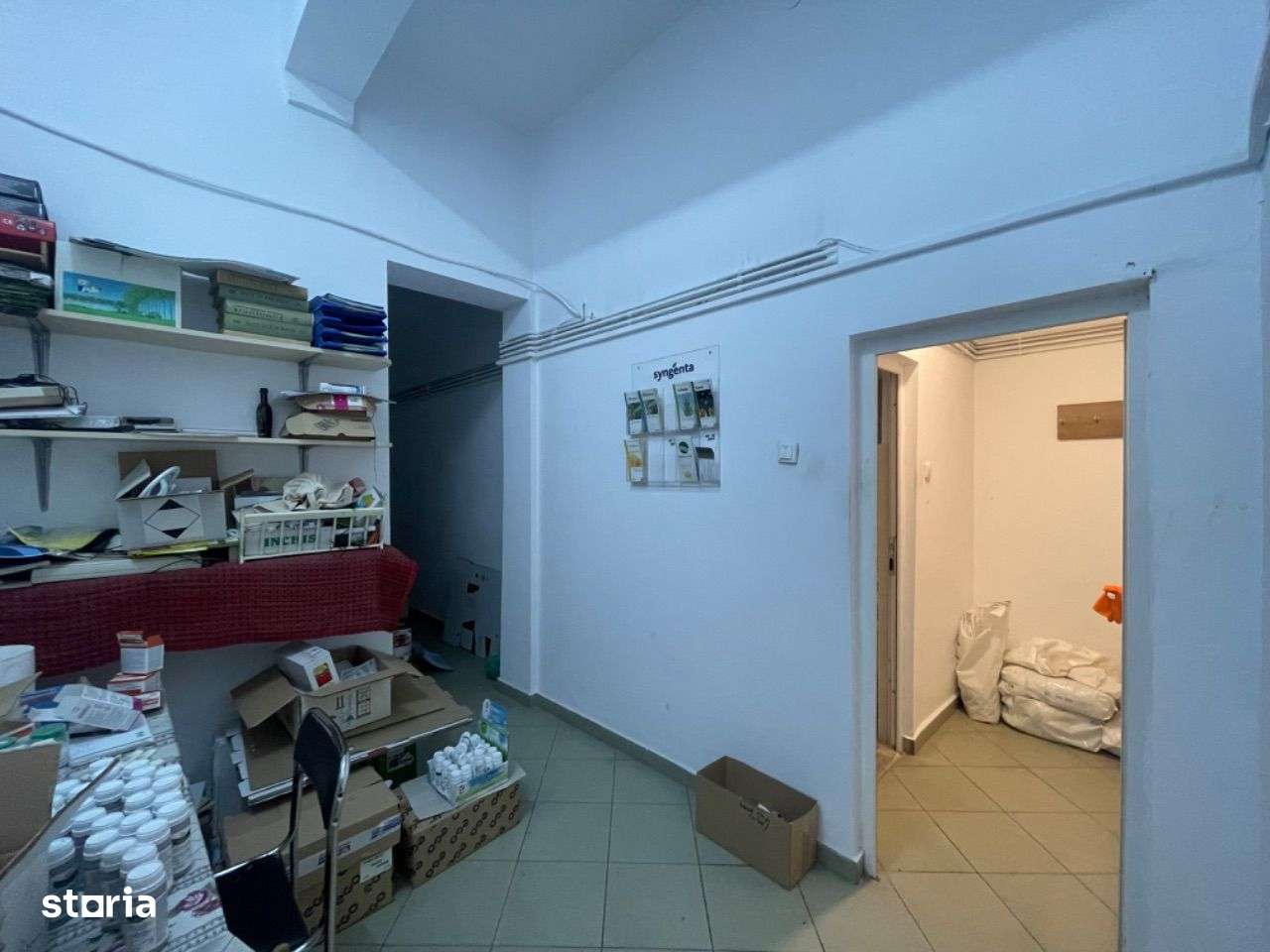 Spațiu comercial cu vitrină și depozit Semicentral - Imagine principală: 2/8