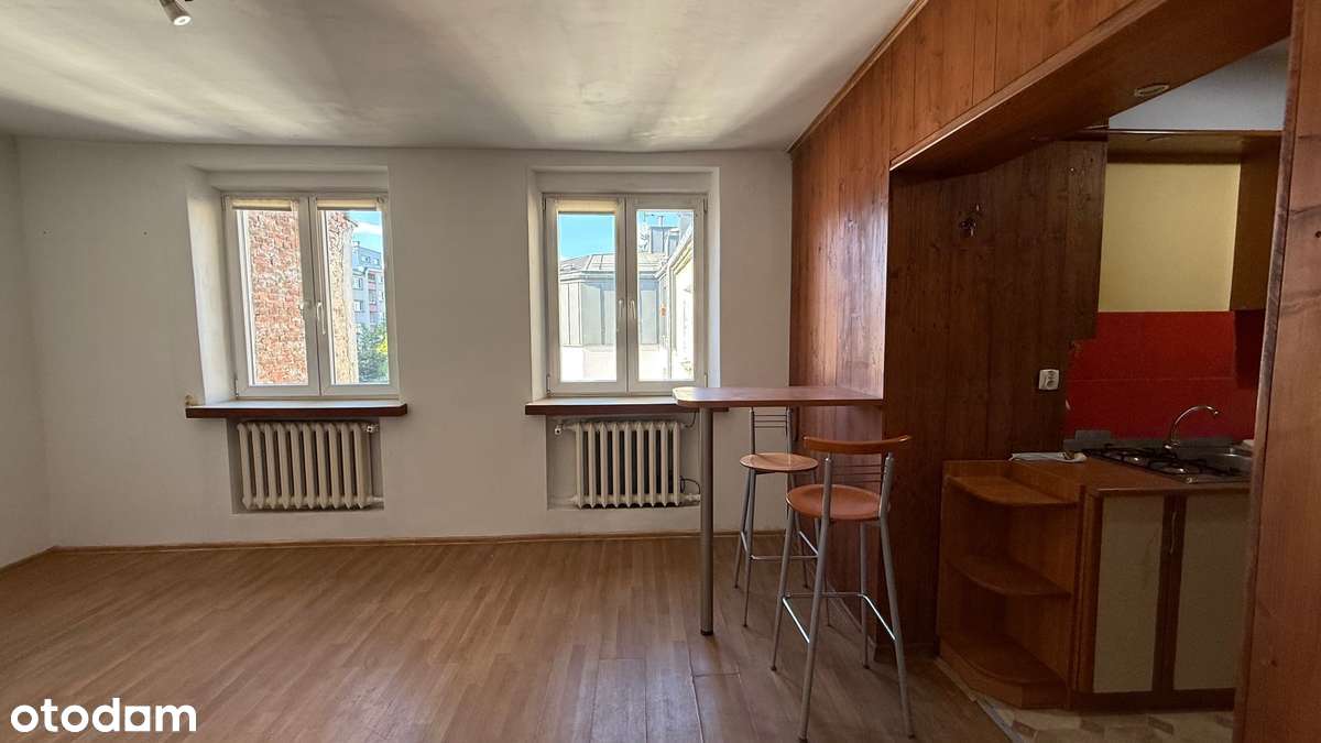 Kazimierz ul.Rzeszowska lokal 80m2 w tym mieszkanie 40m2+ 40m2 strychu-1