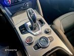 Alfa Romeo Stelvio 2.0 Turbo Veloce Q4 - 11