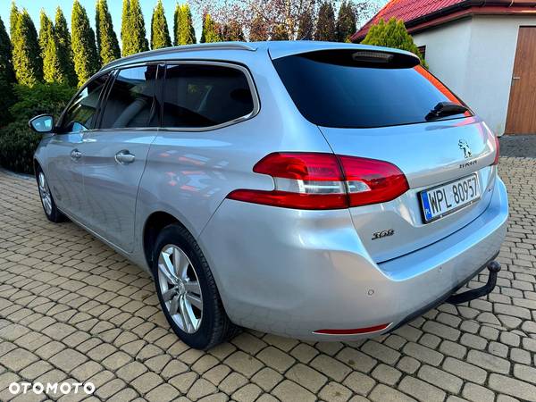 Peugeot 308 1.6 BlueHDi Allure S&S - 10