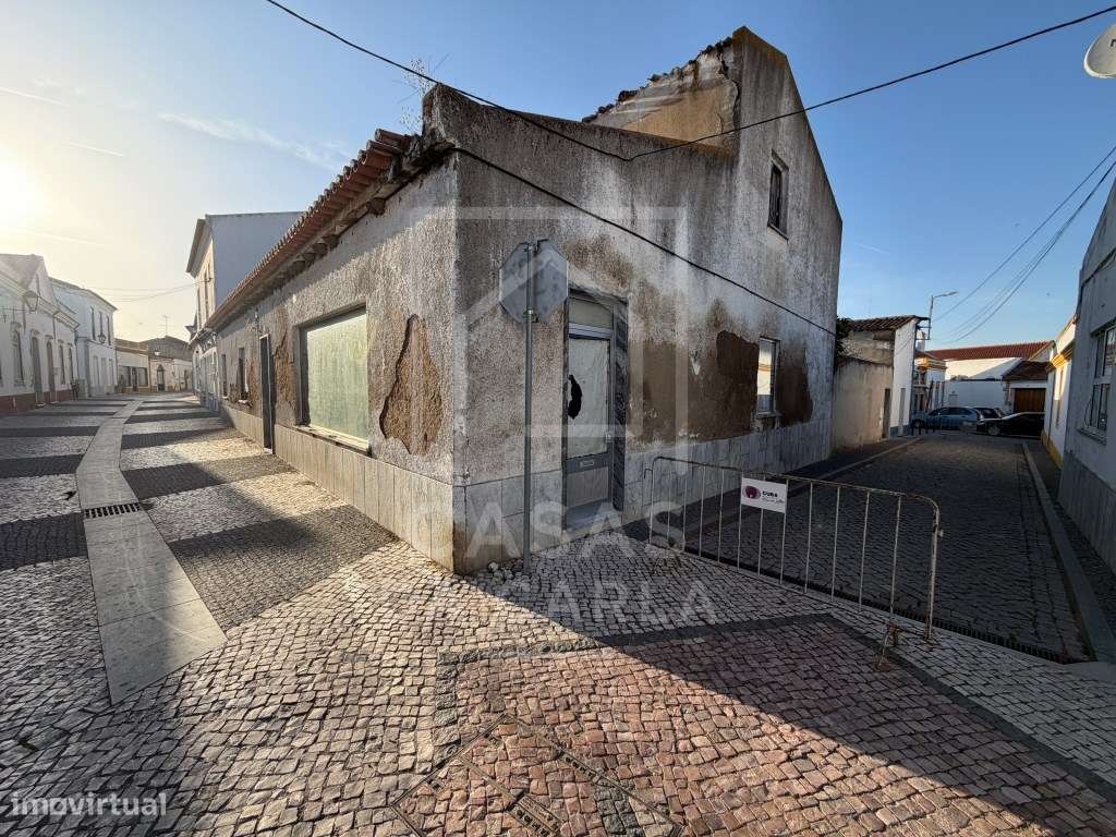 Moradia para Reabilitação Total no Centro da Vila de Cuba-3