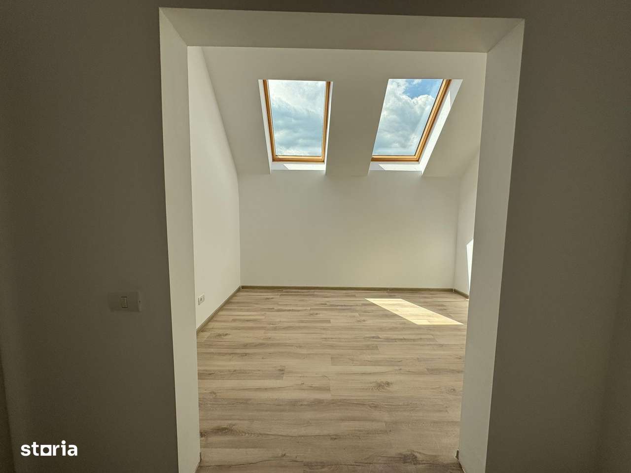 SENZATIONAL! Apartament 4 Camere Decomandate si Terasa  - Berceni-14