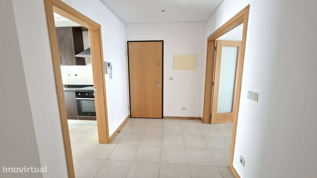 Apartamento T3 com 236m², Garagem, Lugar  estacionamento  Pinhal Novo-18