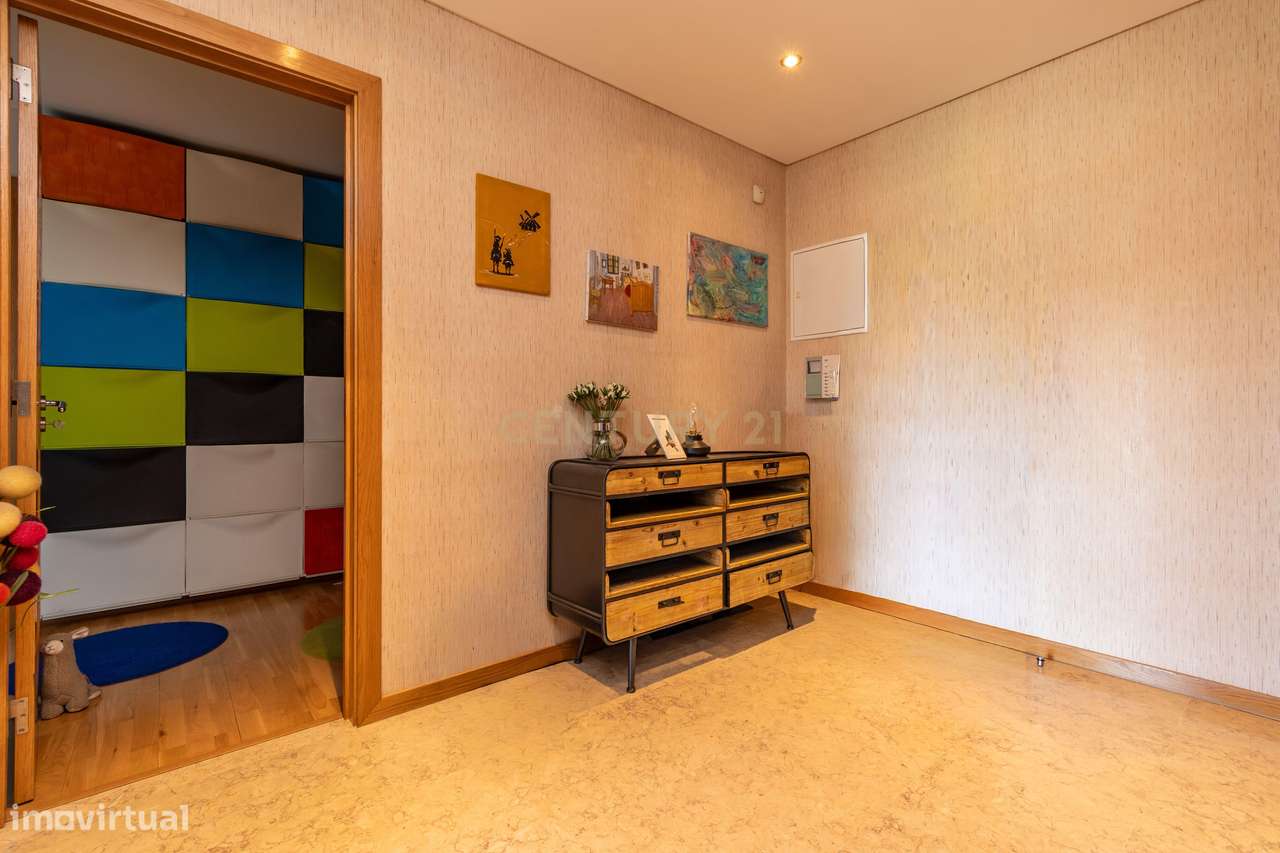 Apartamento T3 na Quinta da Parreirinha-9