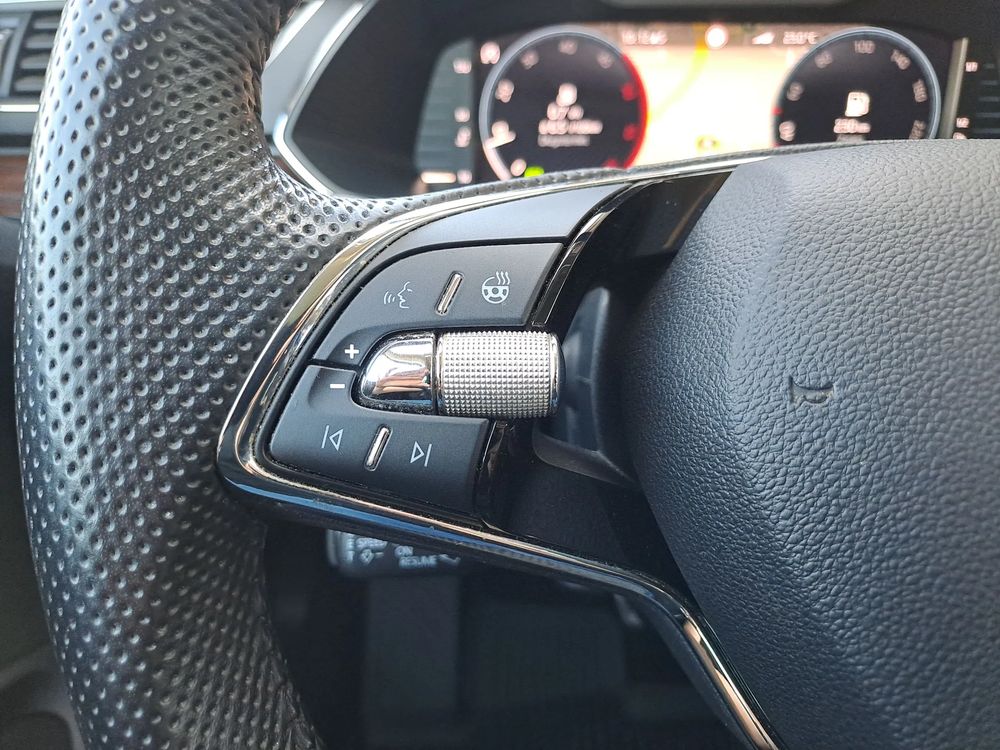 SKODA SUPERB Scout 2.0TDI 200KM 4x4 Grzana kierownica szyba DSG ACC Elek.Fotele HAK