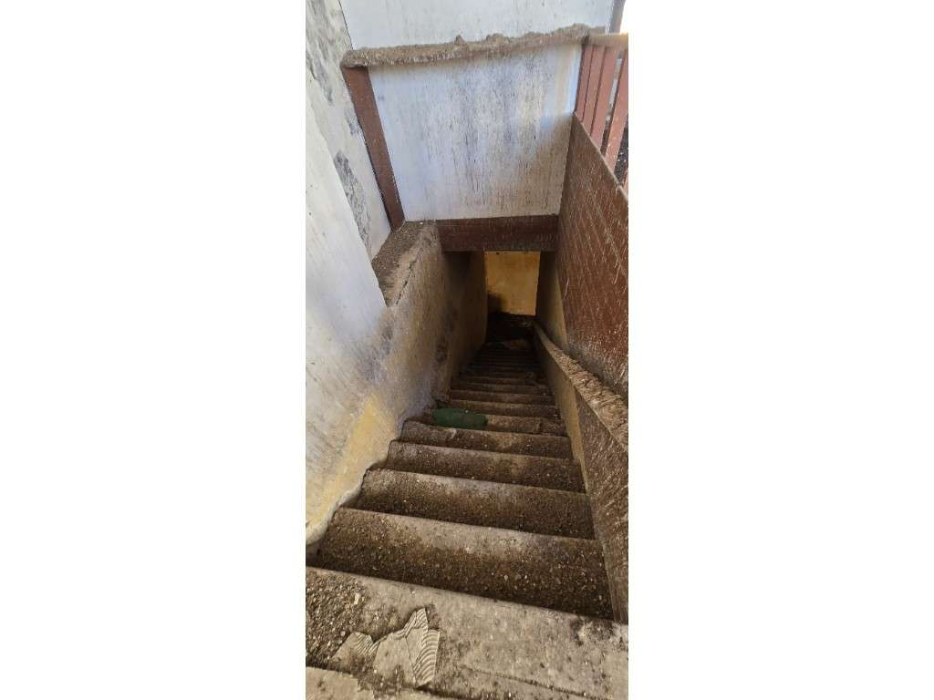 PRÉDIO (3 Pisos)-8