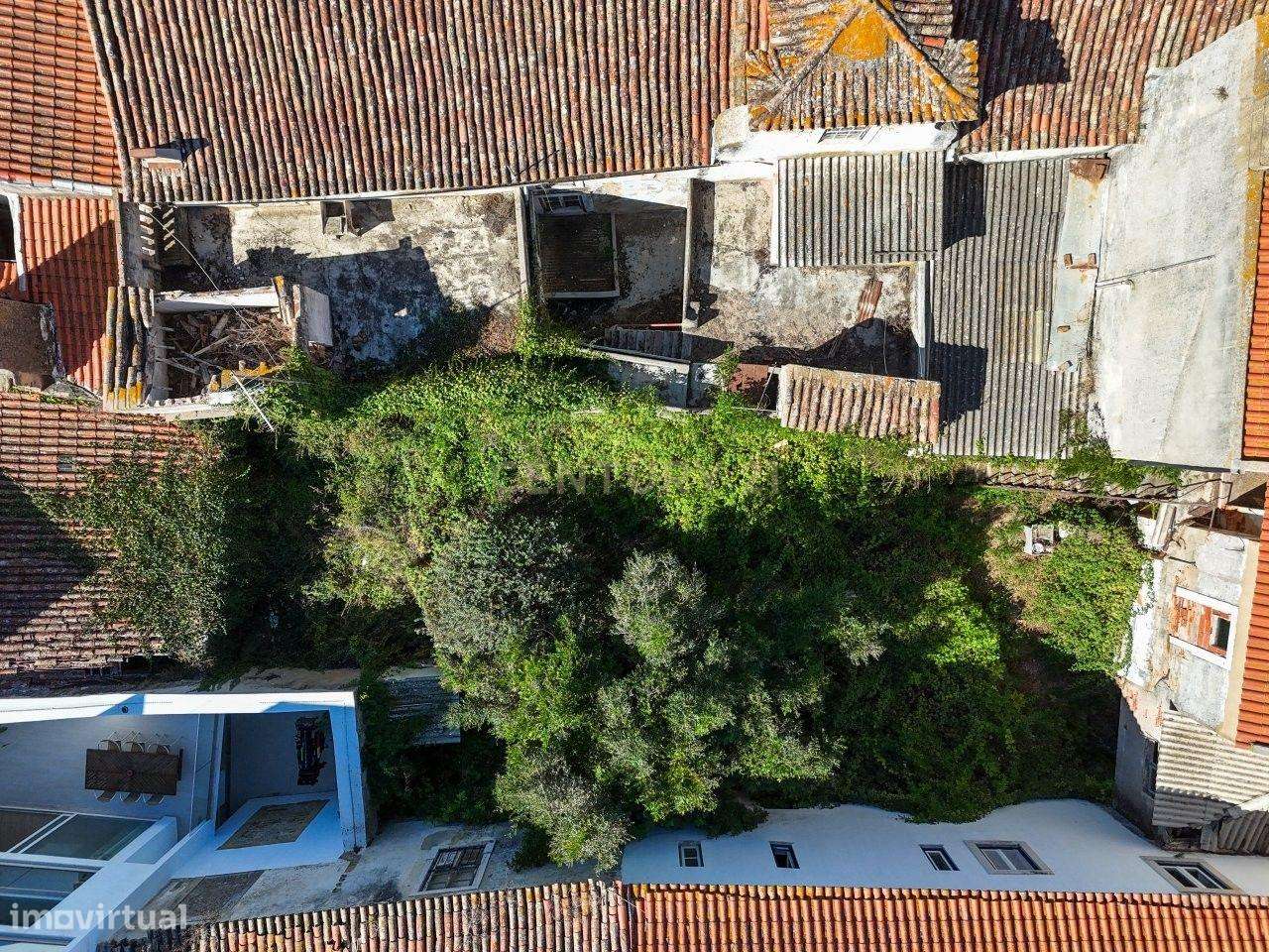 Edifício da "Brasileira" para Recuperação em Torres Vedras - Grande imagem: 4/60