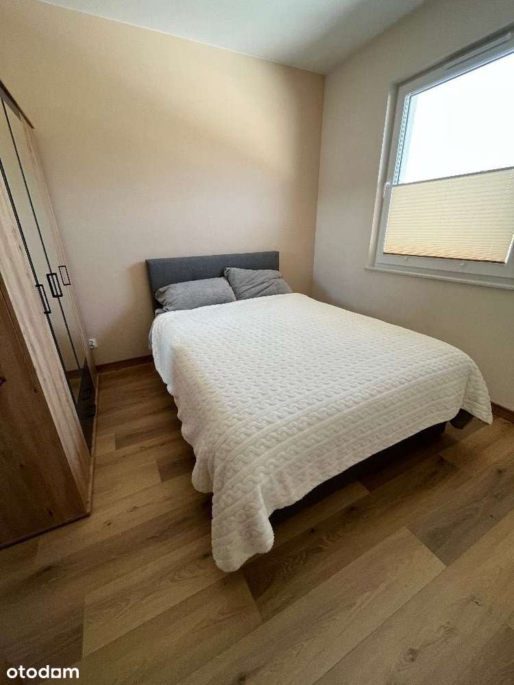 Nowy parterowy dom z umeblowaniem i wyposażeniem-7