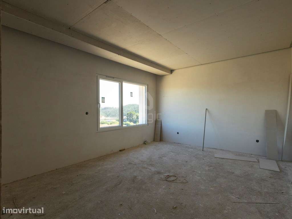 Moradia T4 nova com piscina e de Design moderno, em Mafra.-8