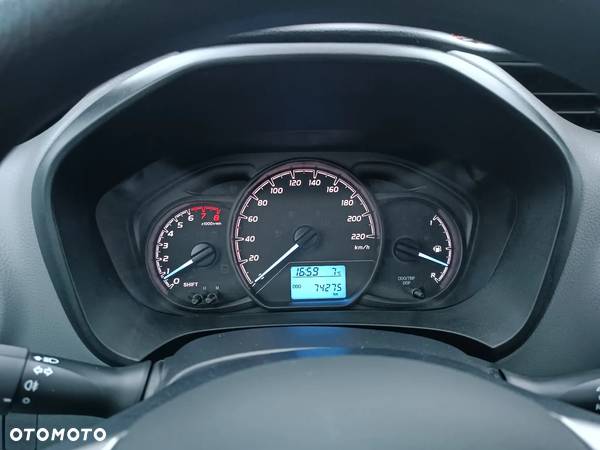 Toyota Yaris 1.5 Active - 5