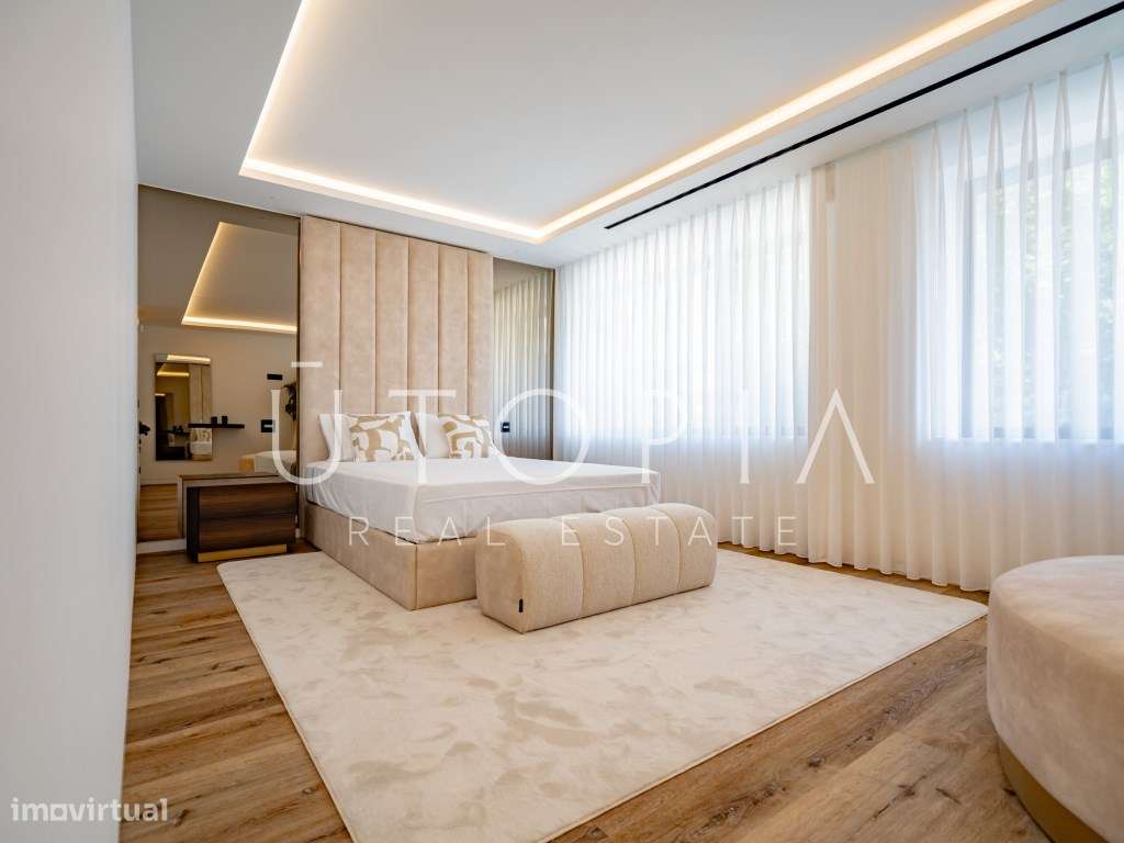 T4 novo com terraço, sala de cinema e piscina - D. João III Prestig... - Grande imagem: 4/60