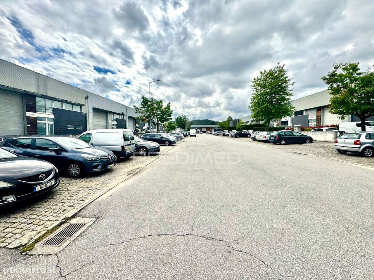 Armazém Industrial em Vila Nova de Sande - Guimarães - Grande imagem: 5/34