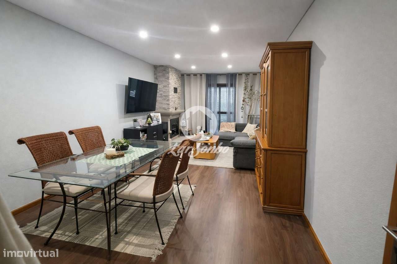 Apartamento T3, com excelentes áreas, na Rua da Ferraria, Rio Tinto...-0