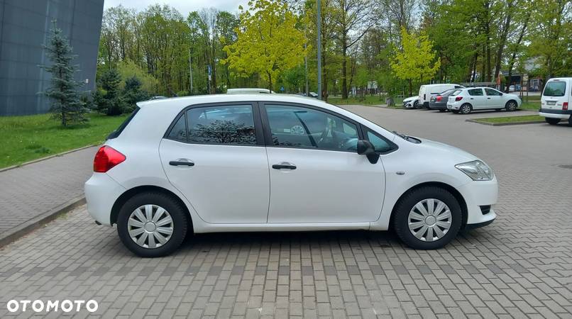 Toyota Auris 1.4 VVT-i Luna - 4