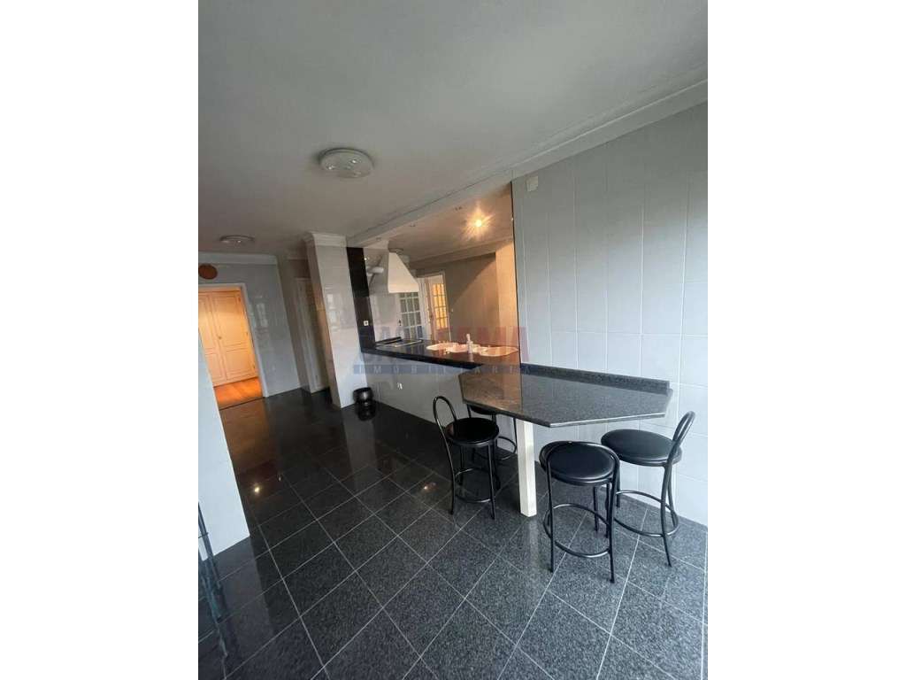 Apartamento T4 para venda no centro de Santo Tirso - Grande imagem: 4/25