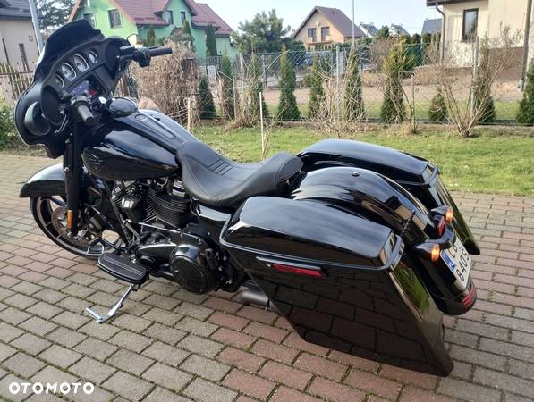 Harley-Davidson Touring Street Glide - 14