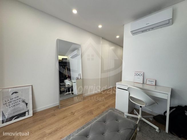 Apartamento T4 seminovo com terraço, no Parque das Oliveiras em Cam...-20