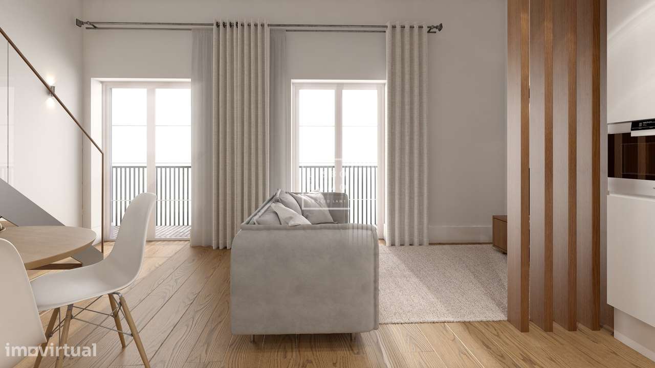 Apartamento Loft, 54,02m2, terraço 48,53m2, completamente reformado, c-27
