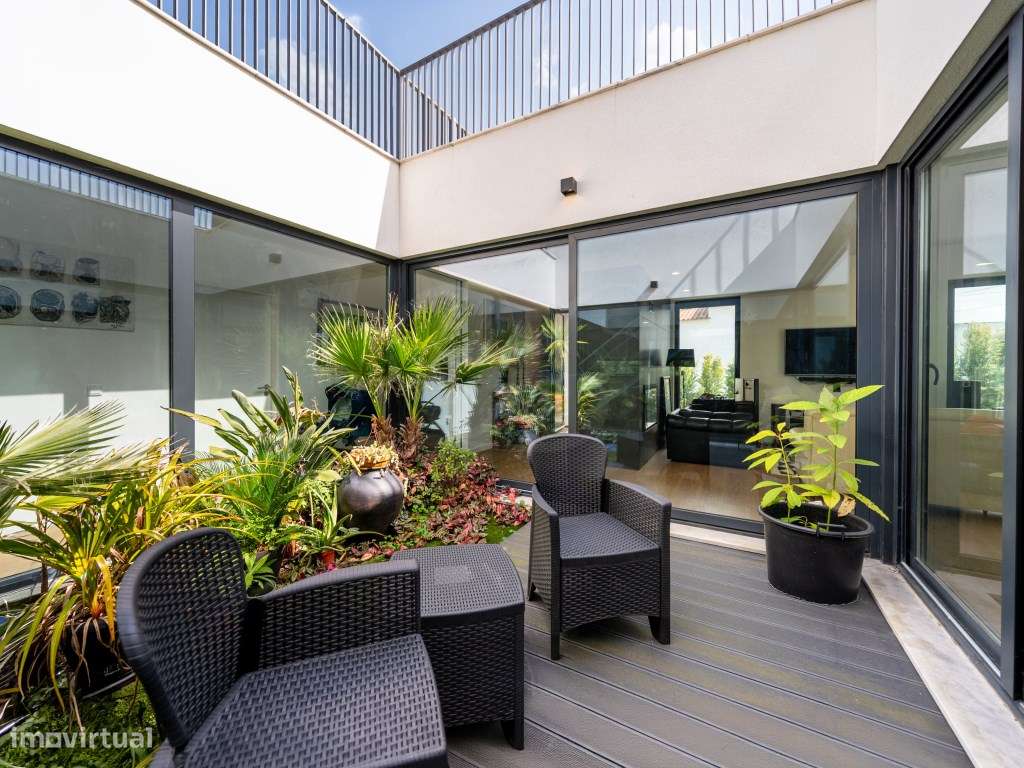 Moradia T4 c/ Jardim de Inverno | Cascais-12