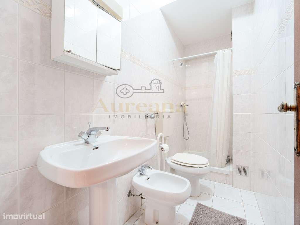 Apartamento T3 com elevador - Centro de Fátima-32