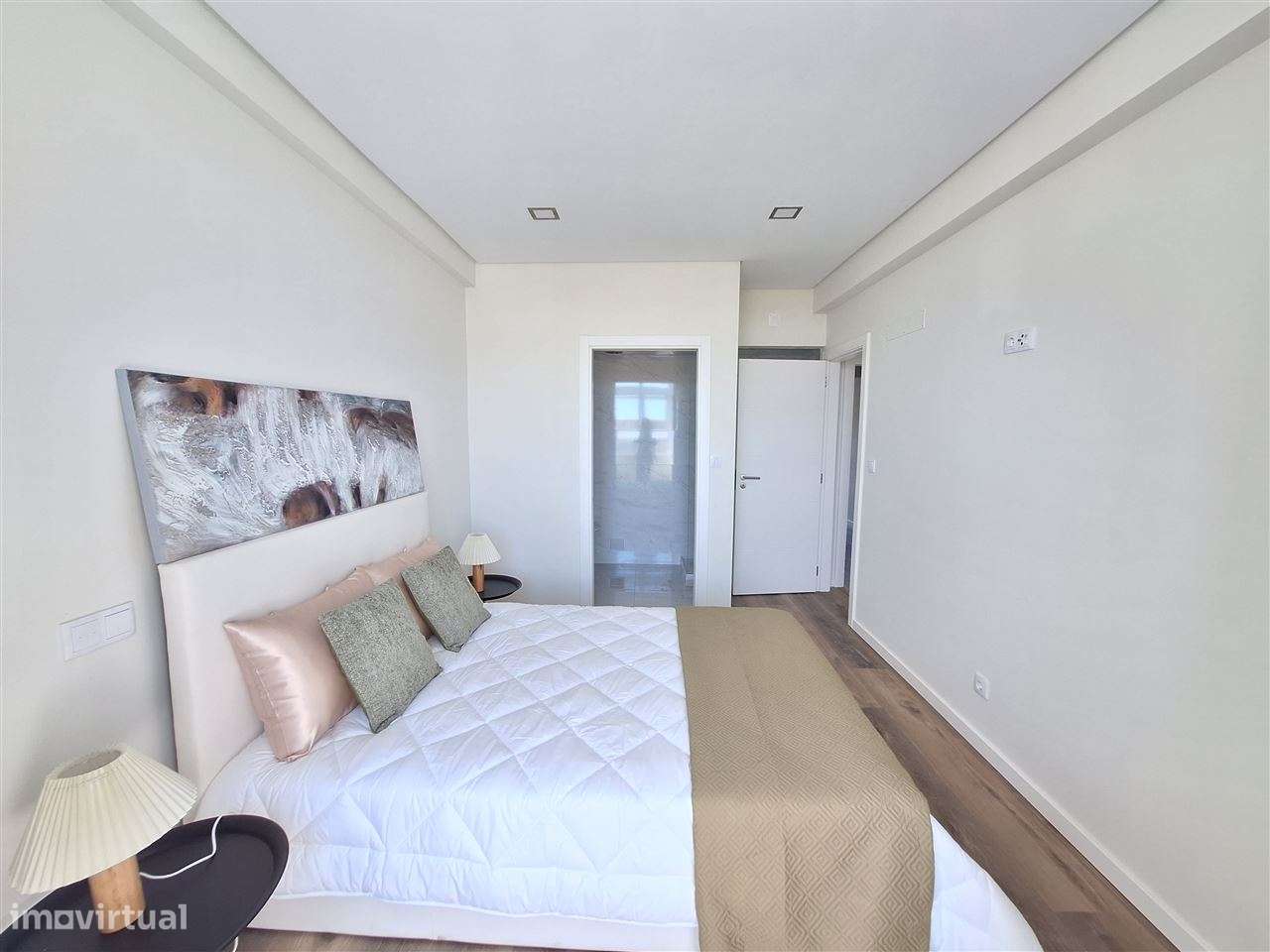 Apartamento T3 | Benfica, Bairro Sta. Cruz-13