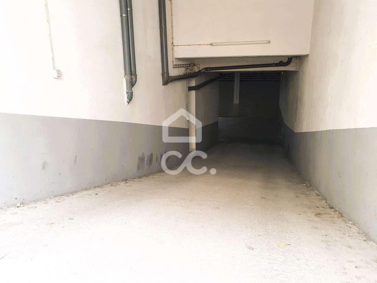 Garagem ampla em Setúbal-7