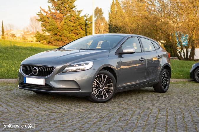 Volvo V40 2.0 D2 Momentum Geartronic - 8