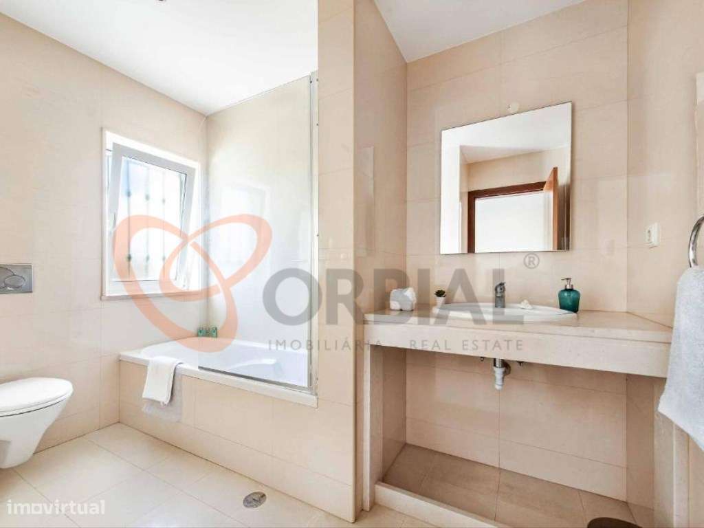 Moradia T4 com Piscina Privada num Lote de 620 m² em Vale de Parra,...-13