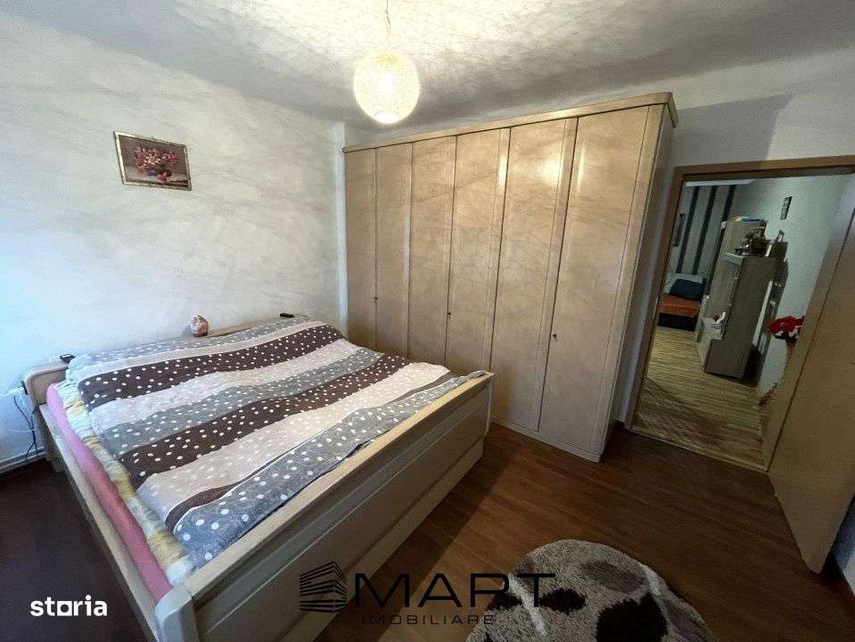 Casa cu doua apartamente si curte zona Turnisor - Imagine principală: 4/13