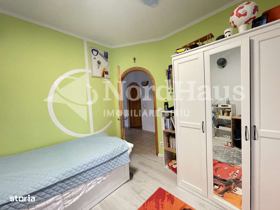 VANZARE CASA MODERNA CU TERASA SI GRADINA - SURA MICA, SIBIU-11