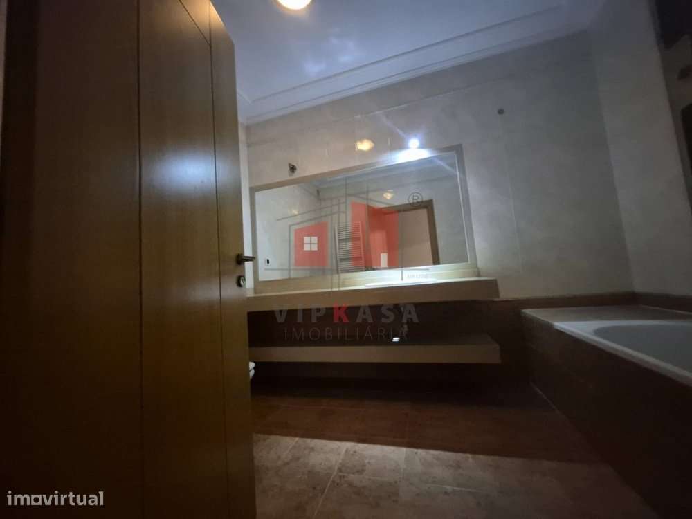 Apartamento T2 em Vila Franca de Xira-13