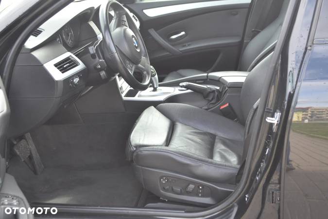 BMW Seria 5 523i Edition Exclusive - 12