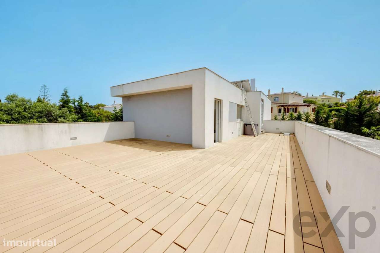 Moradia T4 com Piscina Aquecida de 17,5m e Apartamento Independente em-29