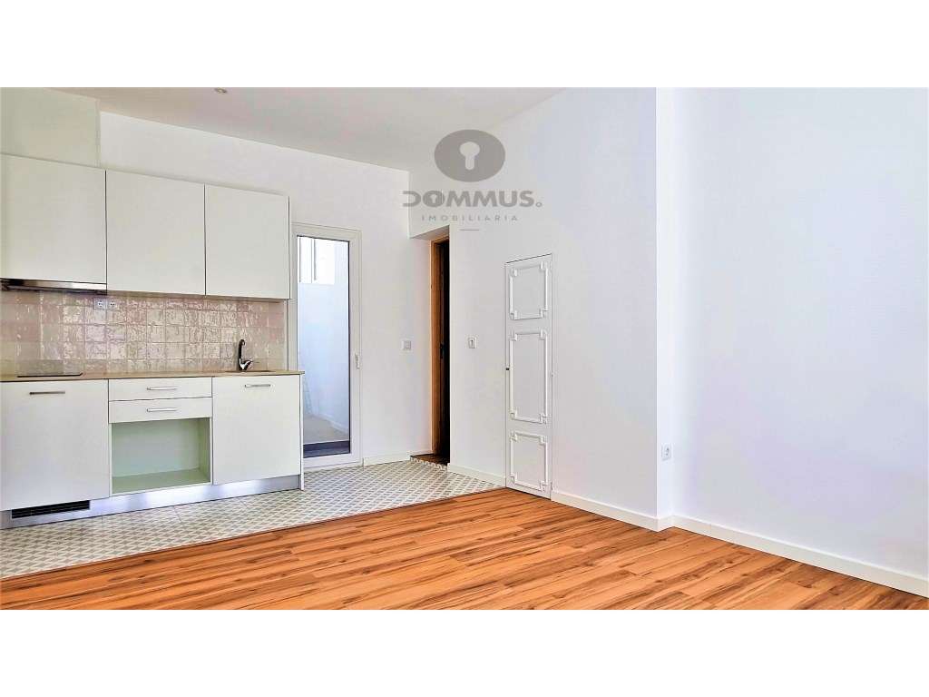 Moradia com 3 Pisos Totalmente Remodelado em Peniche - Grande imagem: 5/60