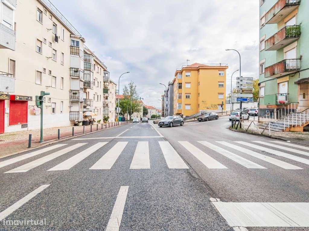 T3 Totalmente Remodelado - Avenida D. José I, Amadora-47