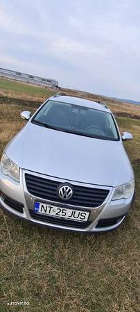 Volkswagen Passat - 4