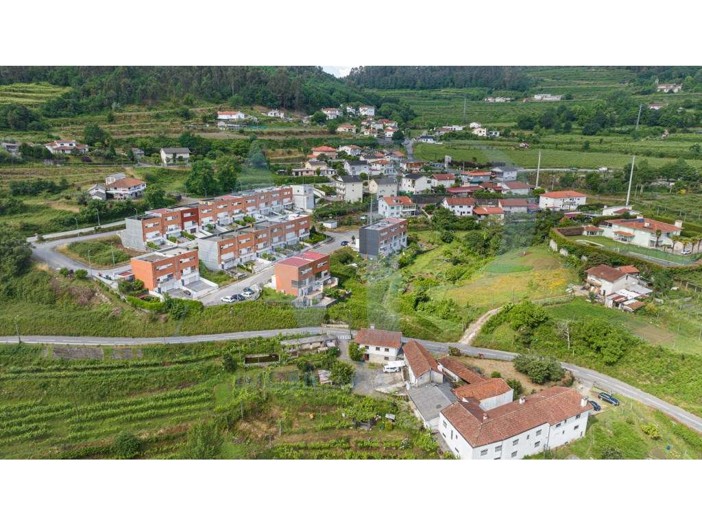 Lote para Moradia em Banda na Urbanização Vale da Gandra-11