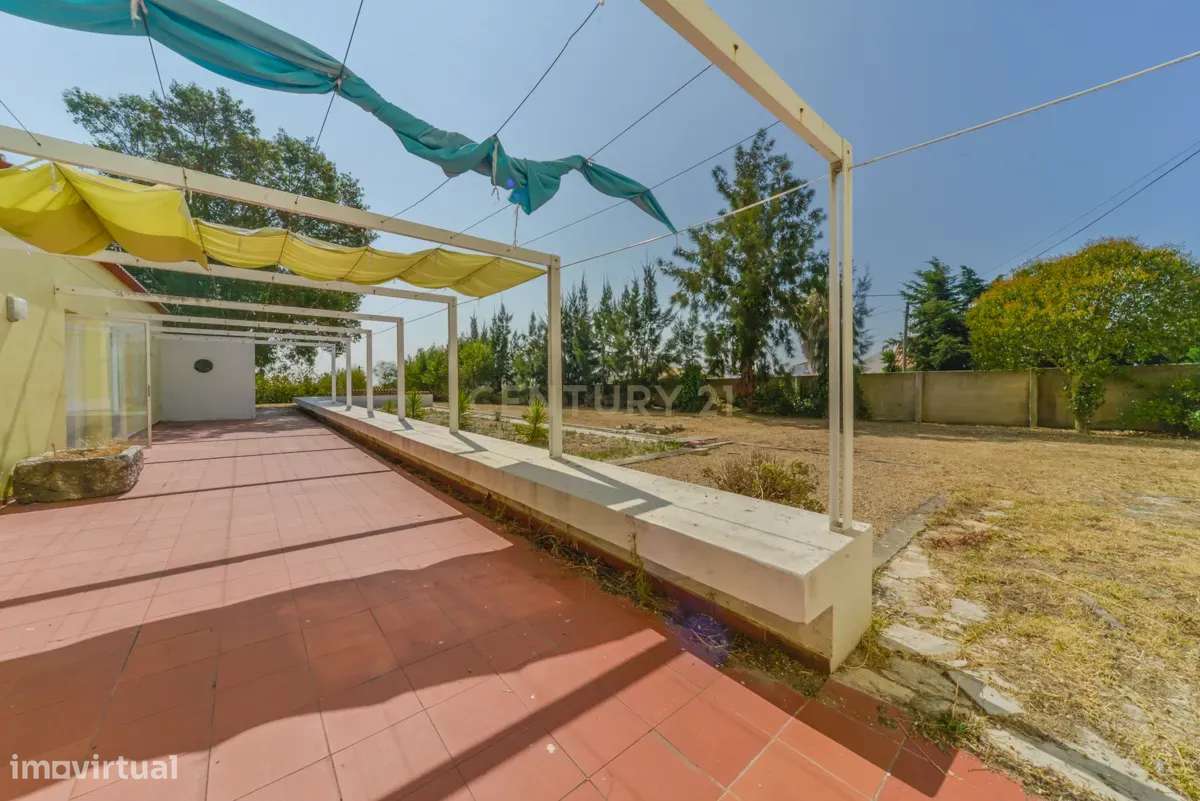 Quinta/Moradia na Póvoa de Santa Iria em Lote 2300m2-16