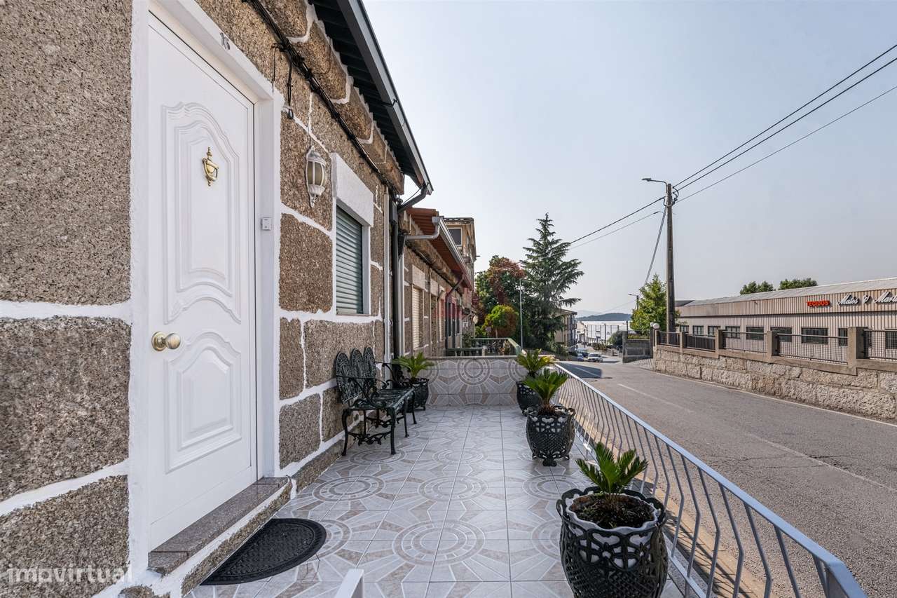 Moradia T2+1 com contrato de arrendamento duração – próxima da Univers - Grande imagem: 4/4