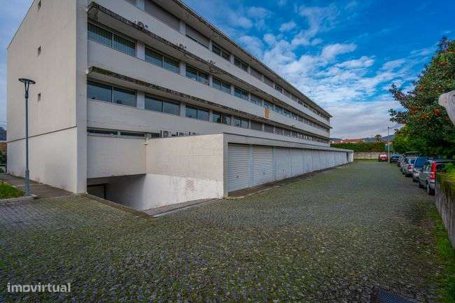 Apartamento T2 à venda em Guimarães - Fermentões-1
