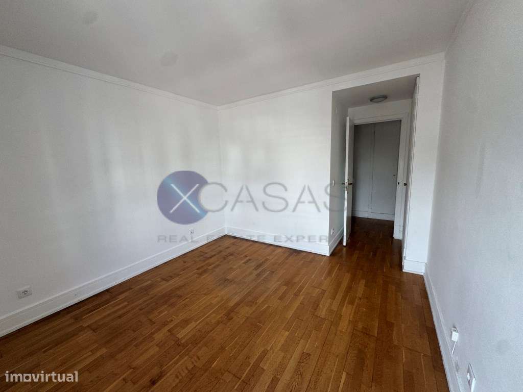 Apartamento T2 para venda no Estoril, inserido em exclusivo condomí...-10