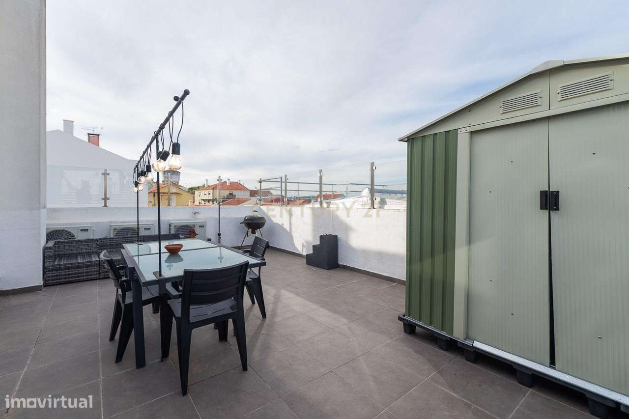 T2 com Terraço em São João da Talha-19