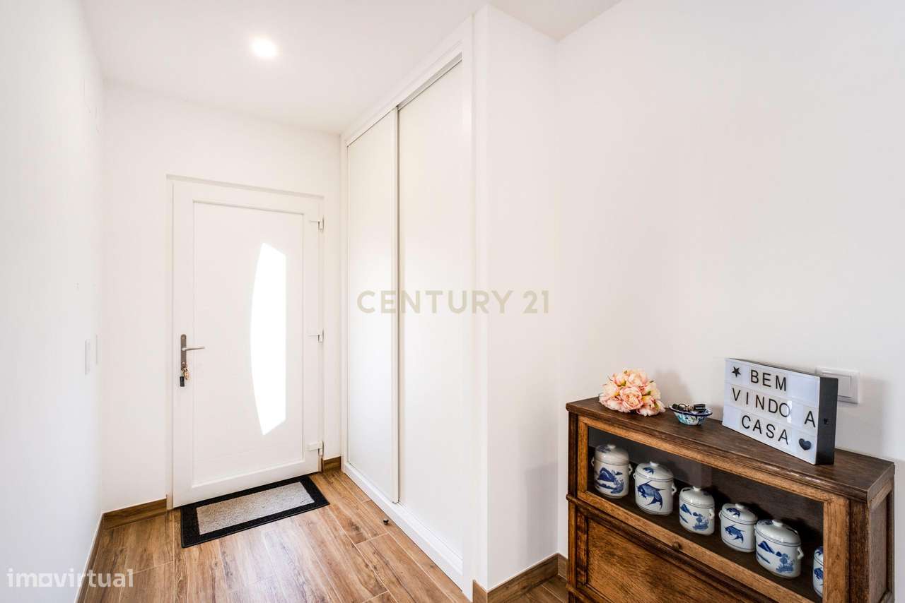 MORADIA ISOLADA TÉRREA T3 COM PISCINA AQUECIDA - ASSENTA (São Pedro d-11