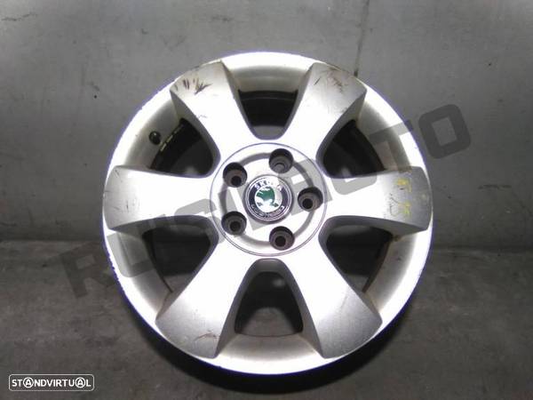 Conjunto De Jantes Alumínio R15  Skoda - 1