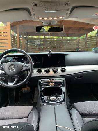 Mercedes-Benz Klasa E 220 d 4-Matic 9G-TRONIC - 7